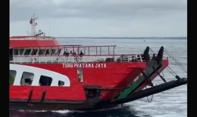KMP Tunu Pratama Jaya Tenggelam di Selat Bali, 18 Penumpang Ditemukan, 2 Tewas